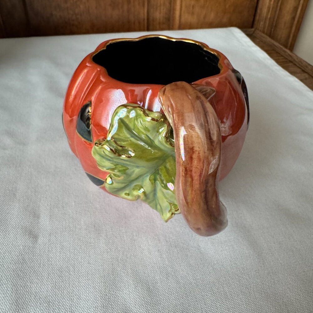 NWOT Waterford Halloween Collection - Set of 2 Ceramic Jack-o-Lantern Mugs - Picture 8 of 14